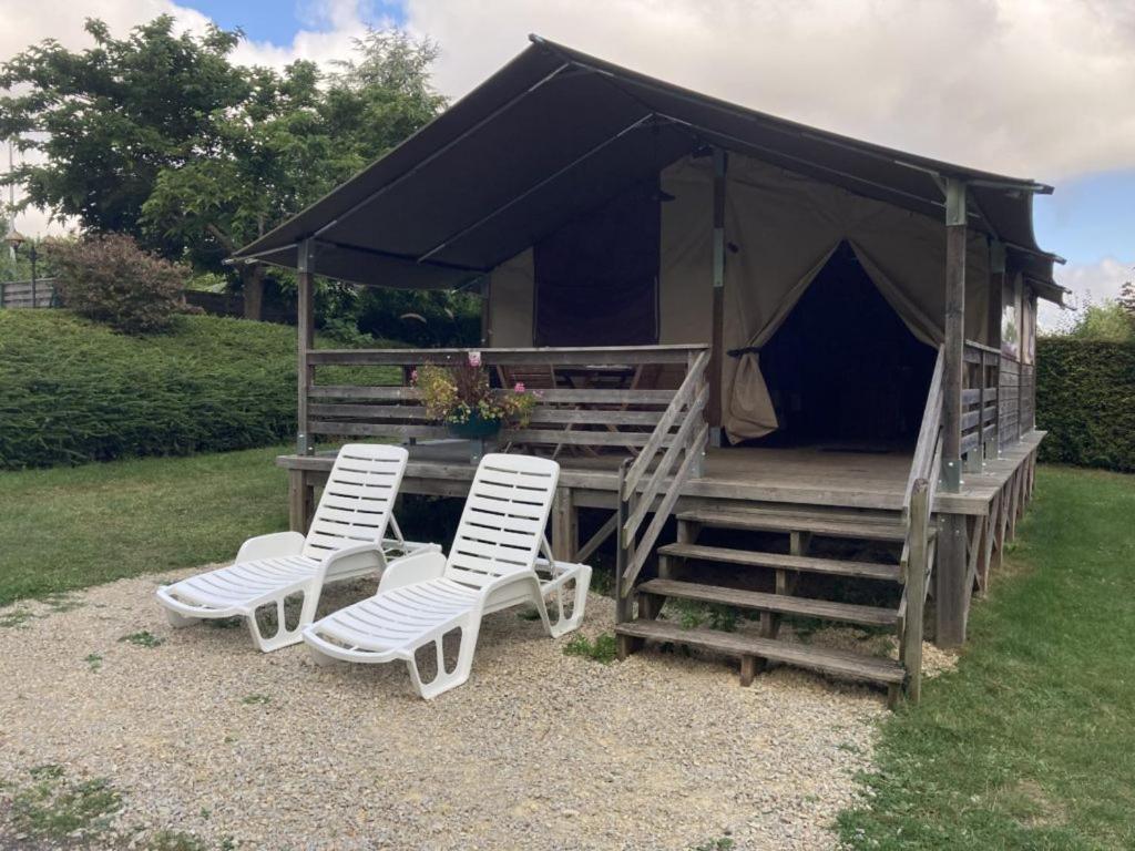 Camping Les Portes Du Perche Mamers Exteriör bild