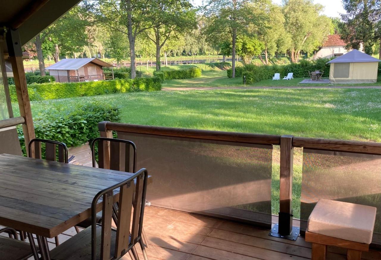 Camping Les Portes Du Perche Mamers Exteriör bild
