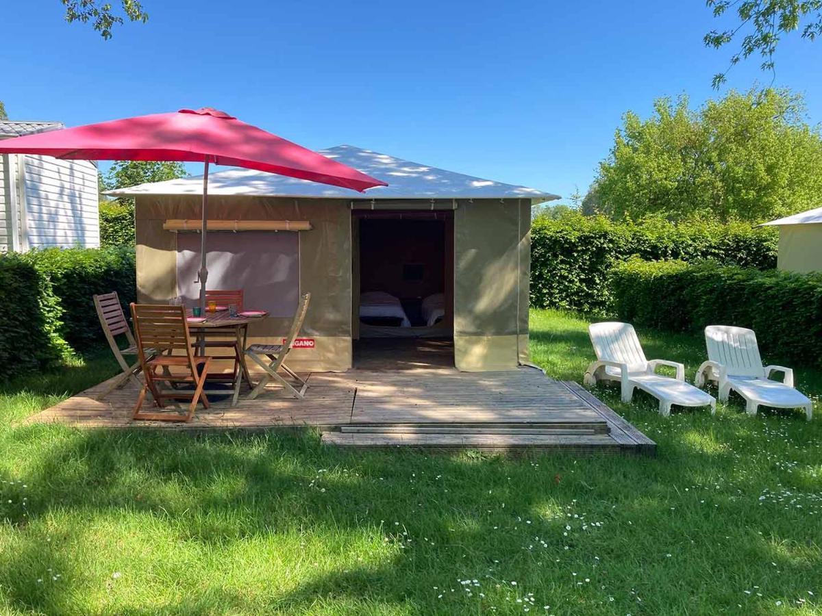 Camping Les Portes Du Perche Mamers Exteriör bild