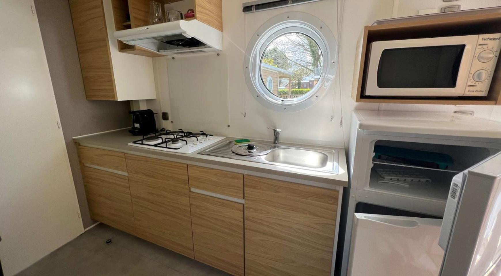 Camping Les Portes Du Perche Mamers Exteriör bild